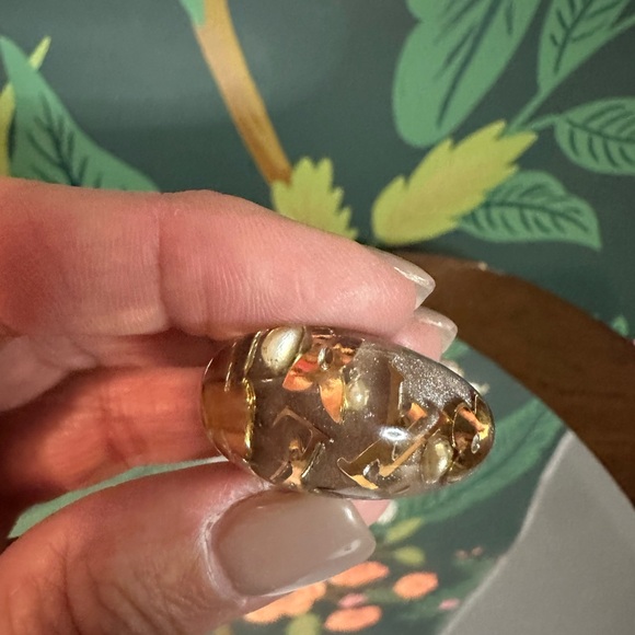 LOUIS VUITTON Monogram Gold Resin Inclusion Ring (Size 7.5) ๐ - Picture 5 of 13
